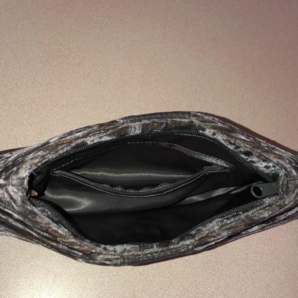 💜Shiraleah Clutch - Picture 3 of 6